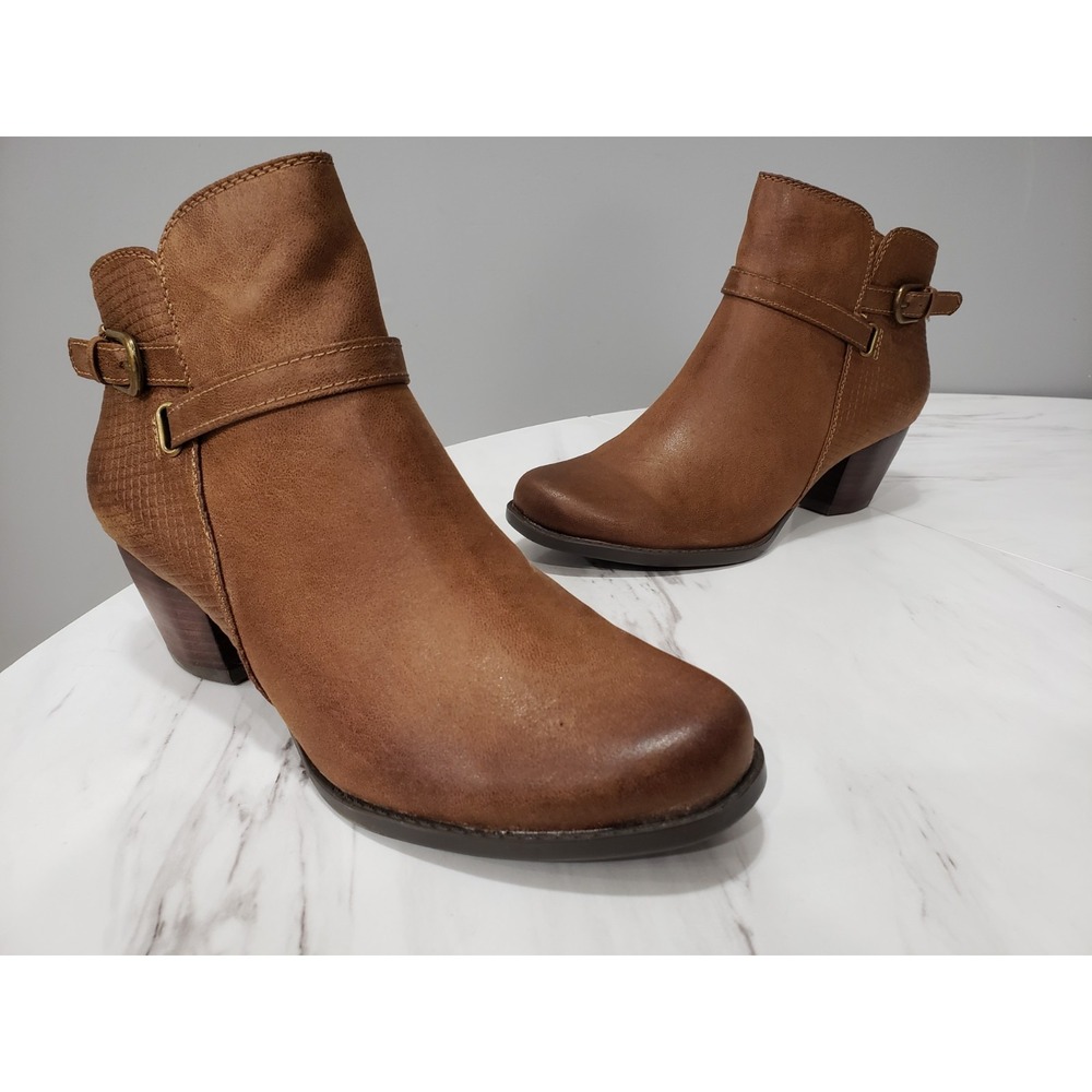 NEW NO BOX 9.5 Baretraps Rylen Brown Ankle Boots Buckle Strap Block Heel Booties